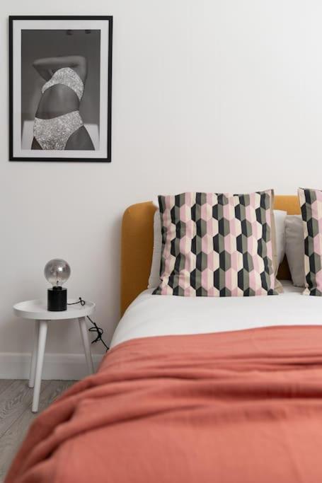 Two Bedroom Apartment By Buonomo Stays Short Lets & Serviced Accommodation In Balham With Balcony 런던 외부 사진