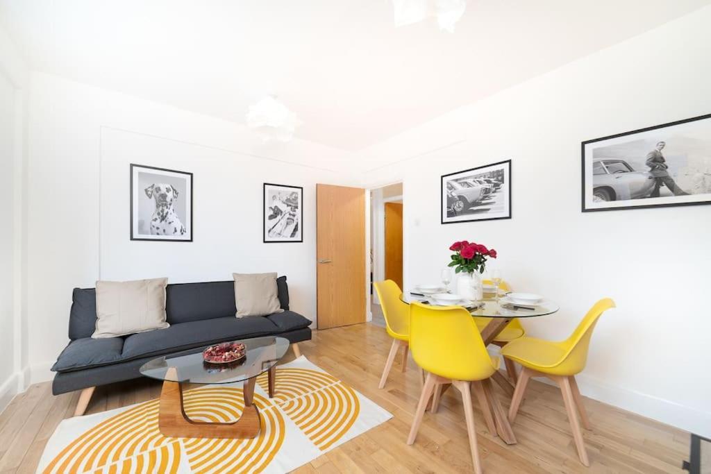 Two Bedroom Apartment By Buonomo Stays Short Lets & Serviced Accommodation In Balham With Balcony 런던 외부 사진